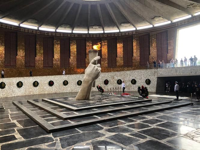 Элиста — дыхание Востока в сердце степей