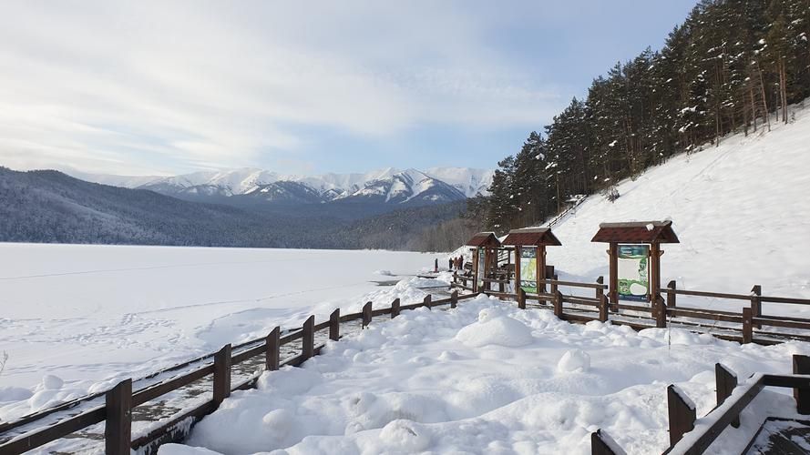 Байкал в новогодней магии: от Лесосибирска до Ольхонского берега