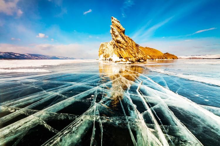 Байкал в снежной сказке