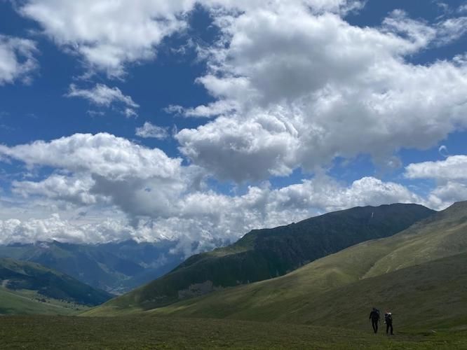 Эльбрус в лучах северного рассвета