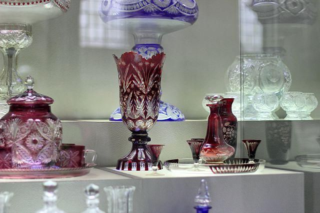 Ретропоезд зовёт: пар, хрусталь и чернила